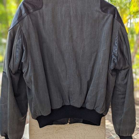 Vintage Henry Cotton's Men Leather Bomber Jacket - Picture 4 of 8
